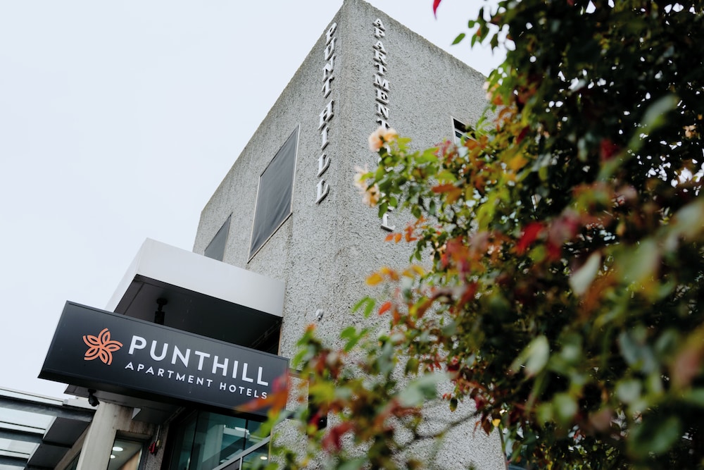 Punthill Williamstown 2/67