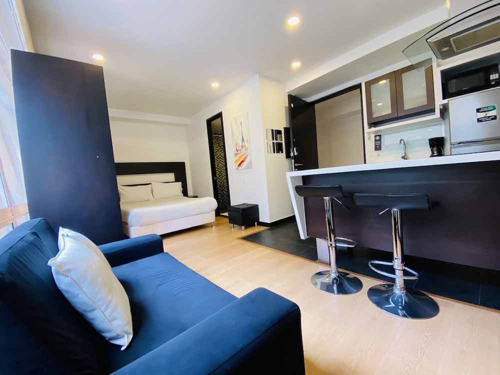 Hotel Aparta Suite Continental 33/75
