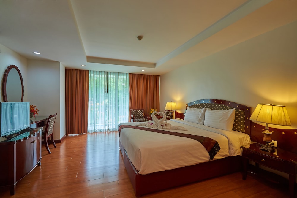 SUPERIOR, KING BED