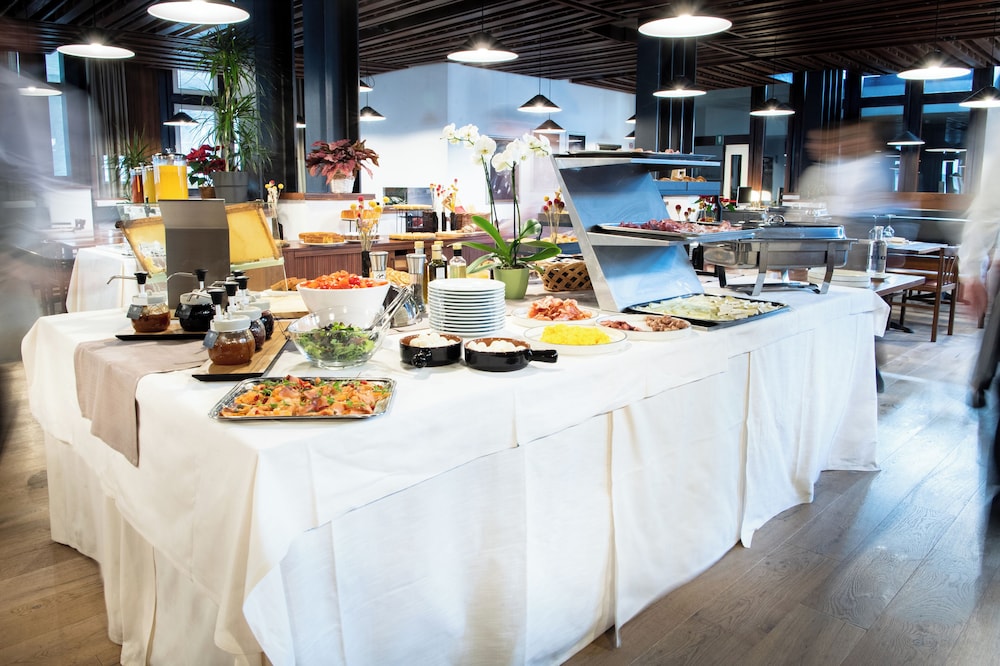 Boite Hotel 37/50