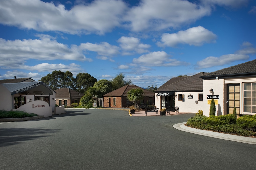 Country Club Villas 63/69