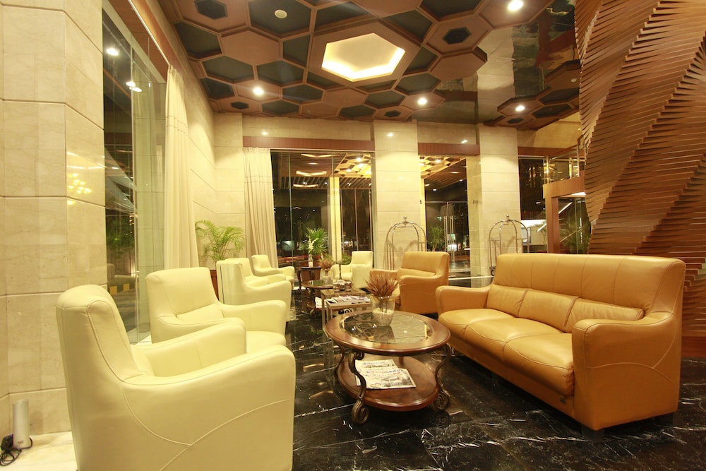 Fox Hotel Nagoya Batam 44/69
