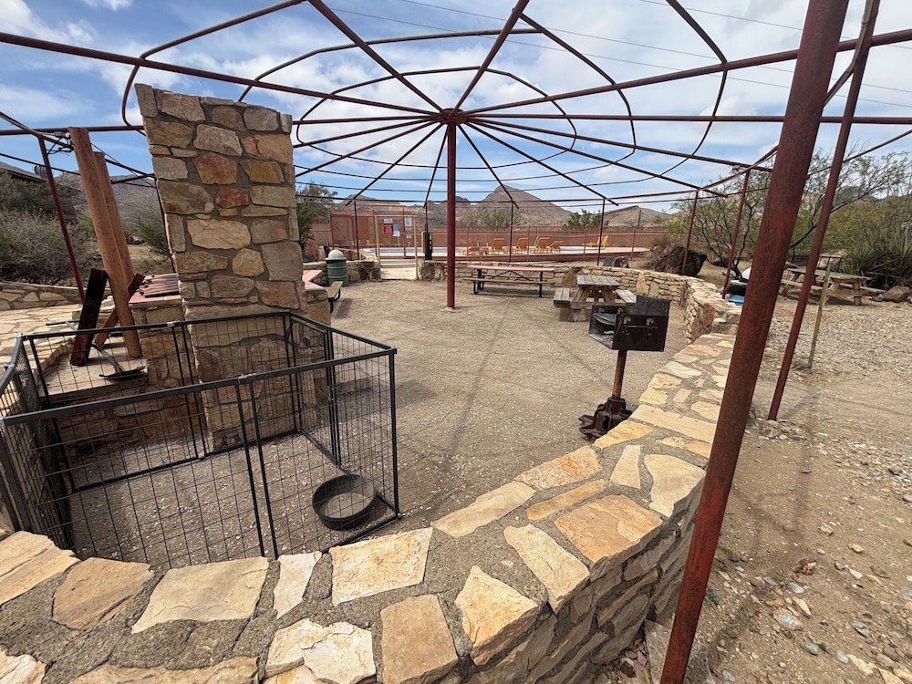 Terlingua Ranch Lodge 32/64