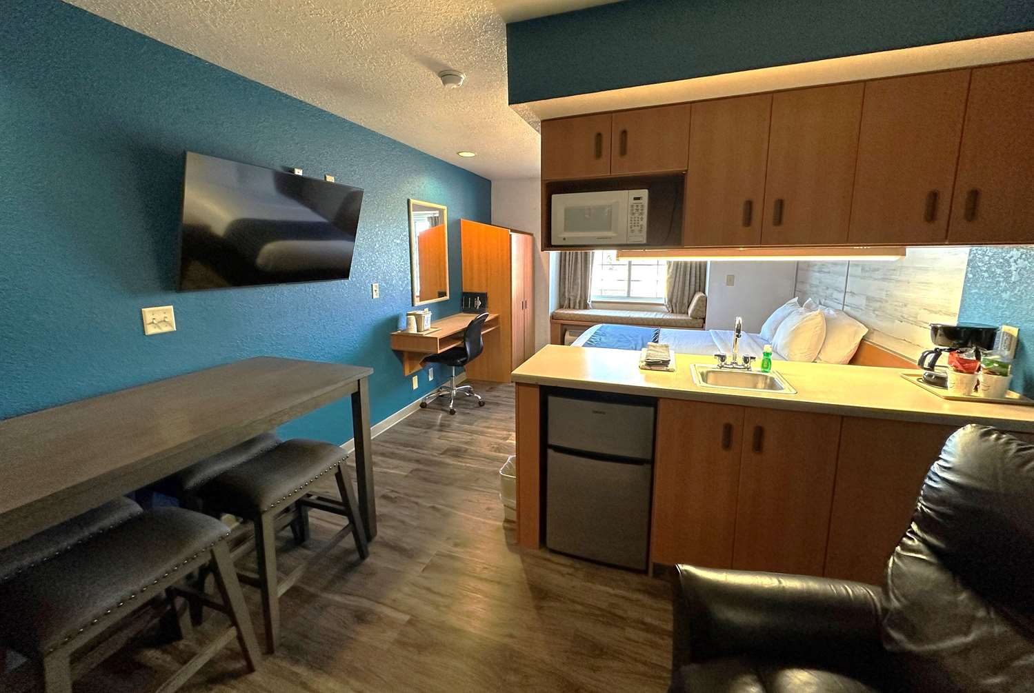 Microtel Inn & Suites Tomah 30/33