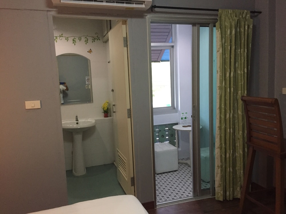 Nawaporn Place Guesthouse 26/29
