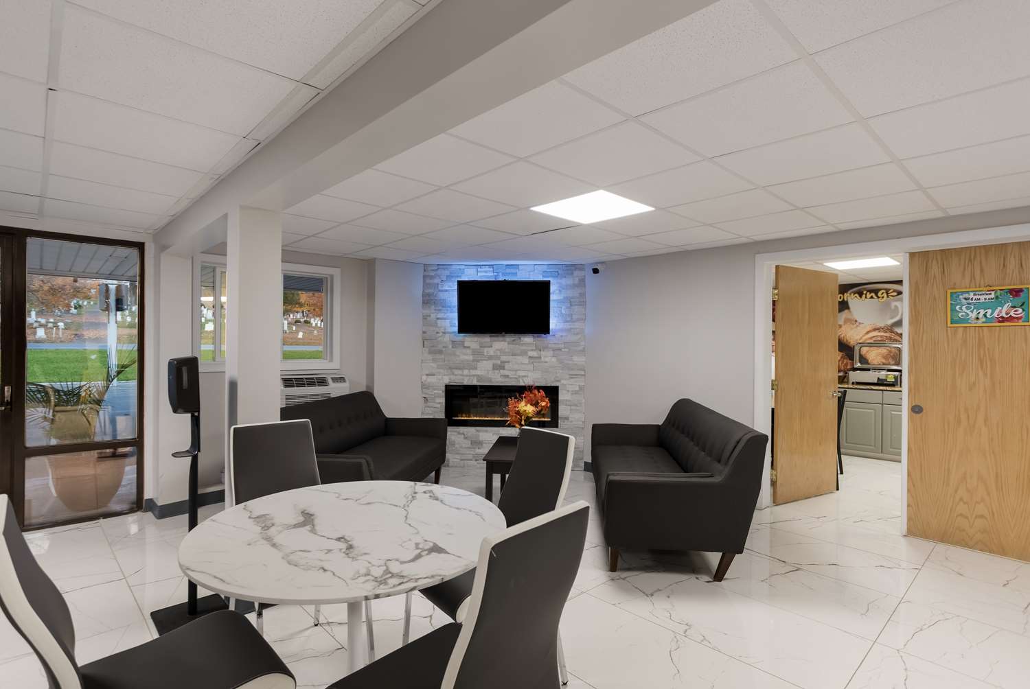 The SureStay Hotel by Best Western Presque Isle 22/42