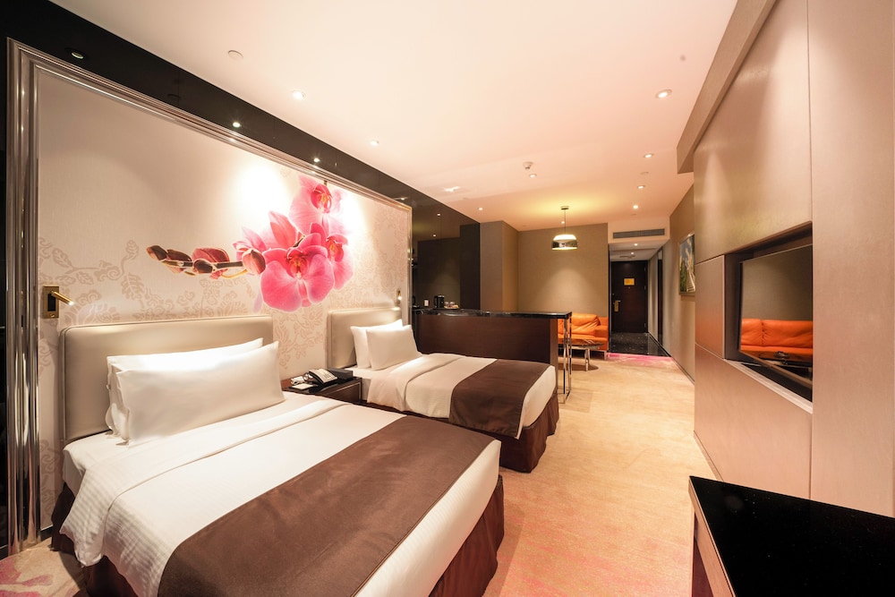STUDIO, DOUBLE BED