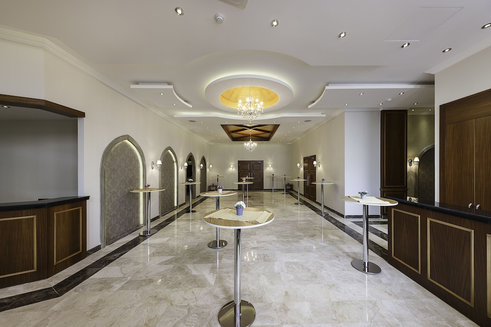 Dilek Kaya Hotel Special Class 12/71