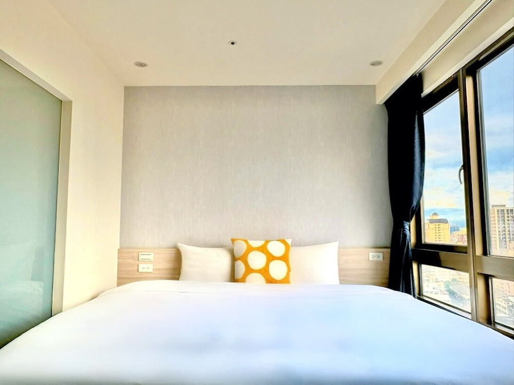 ROOM, DOUBLE BED, RIVER VIEW