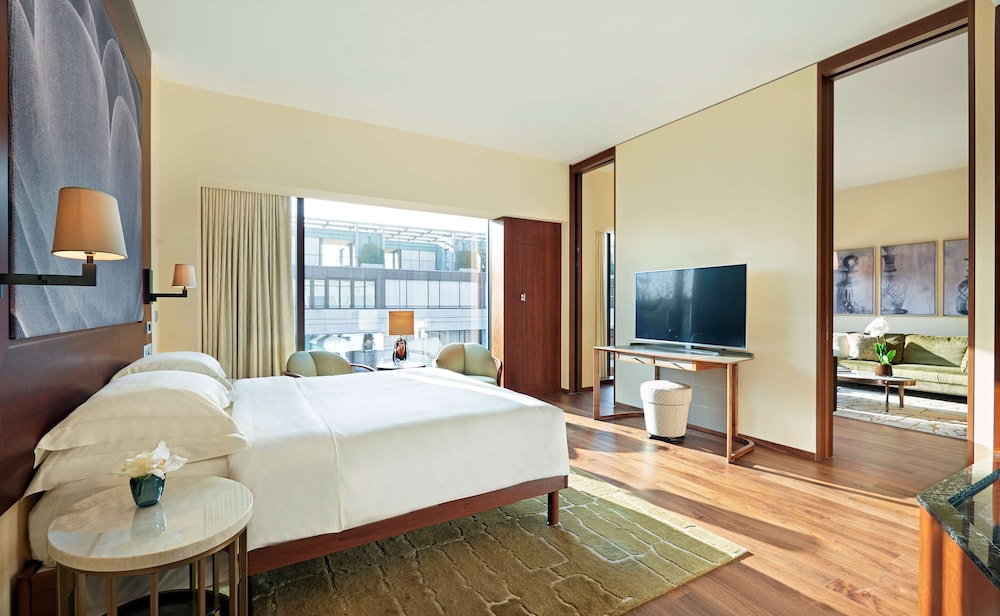 PARK HYATT ZURICH 48/80