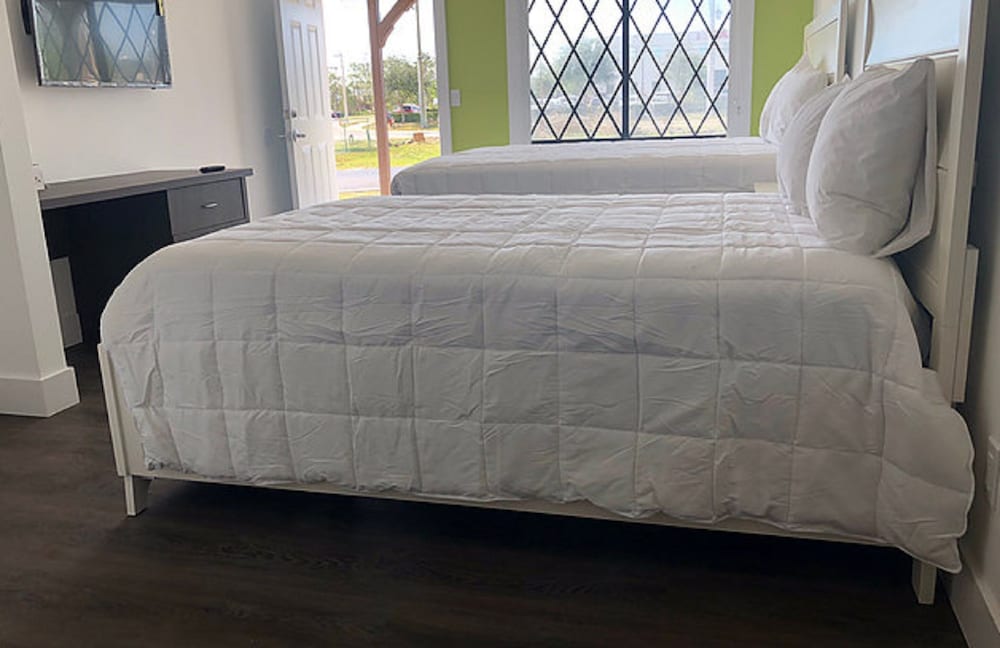 Spinnaker Inn of Naples 31/57