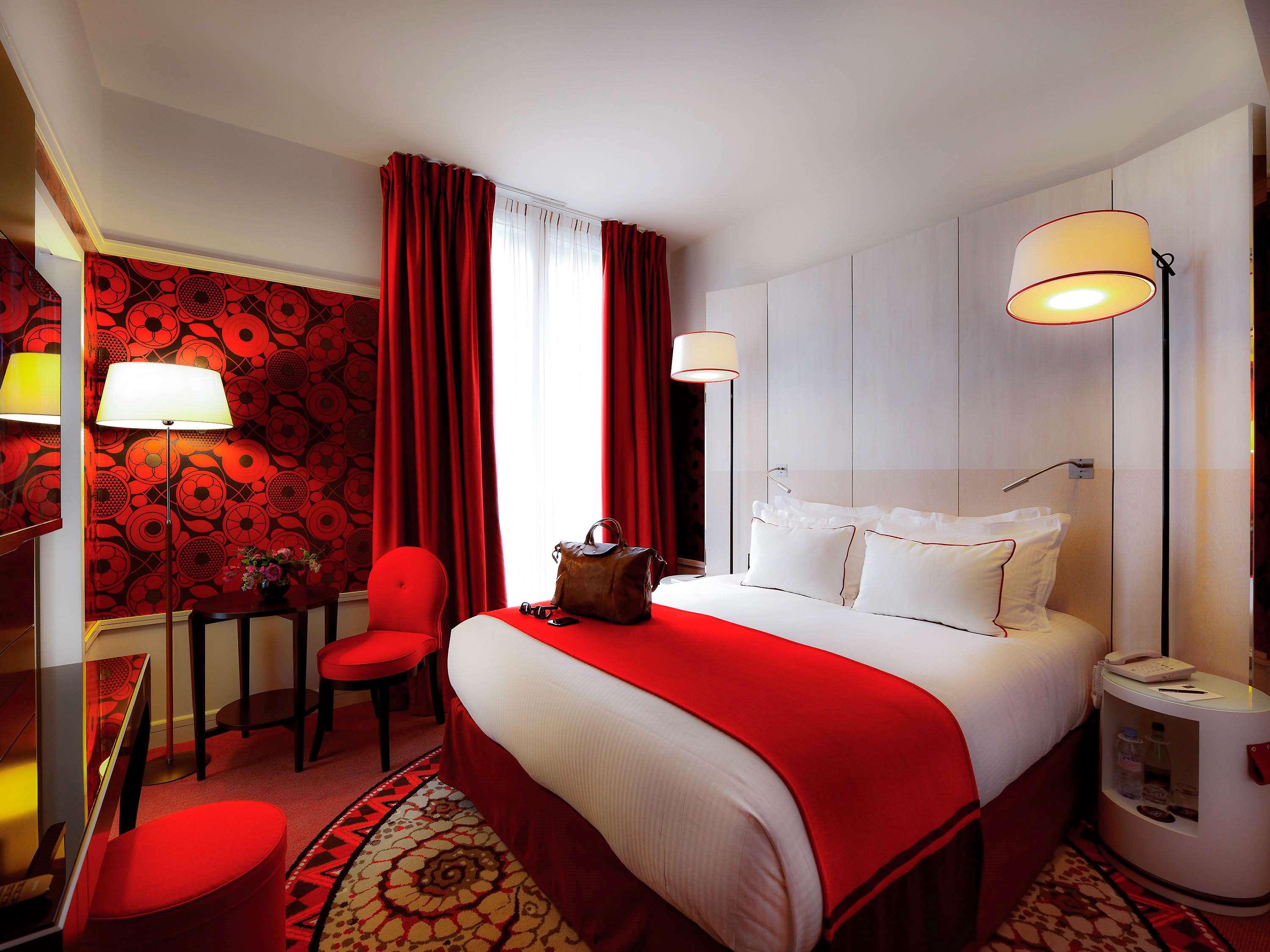 COZY, DOUBLE BED