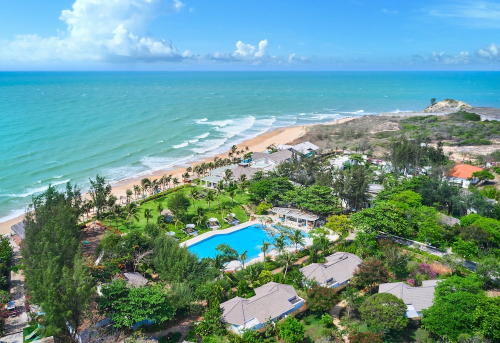 Fleur de Lys Resort & Spa Long Hai 89/94