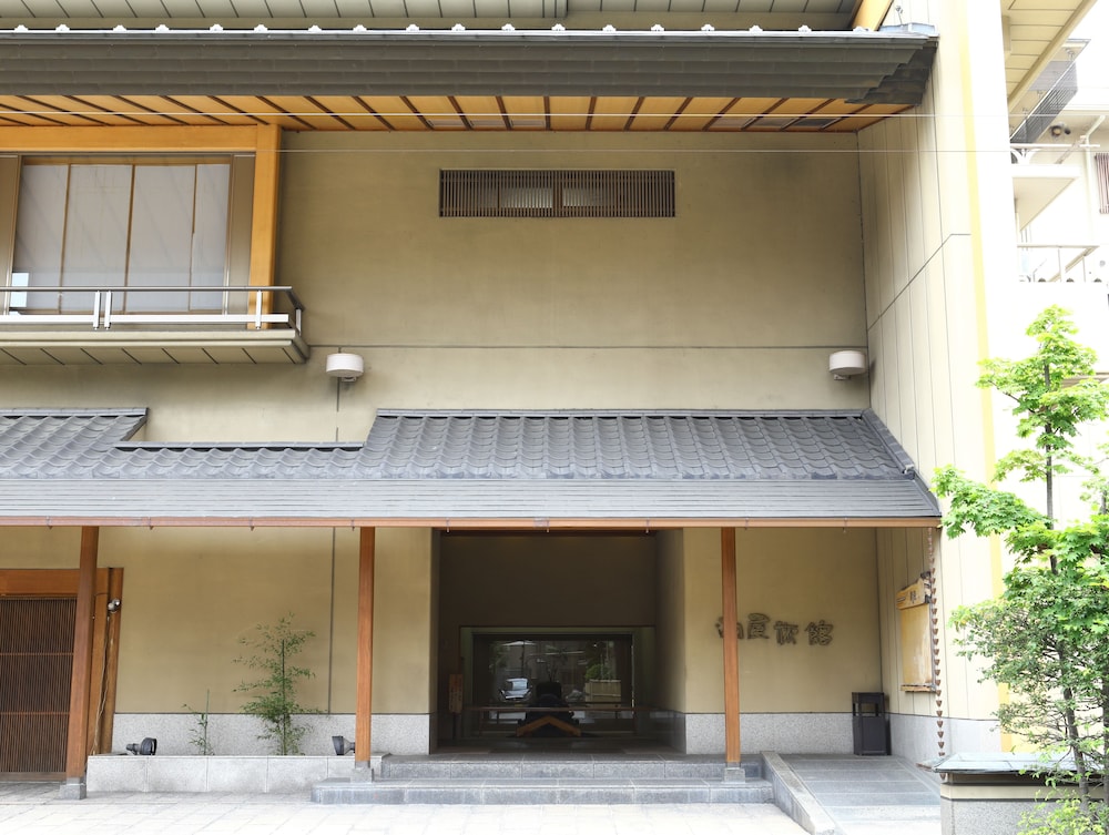 Hotel Aburaya Ryokan 4/64