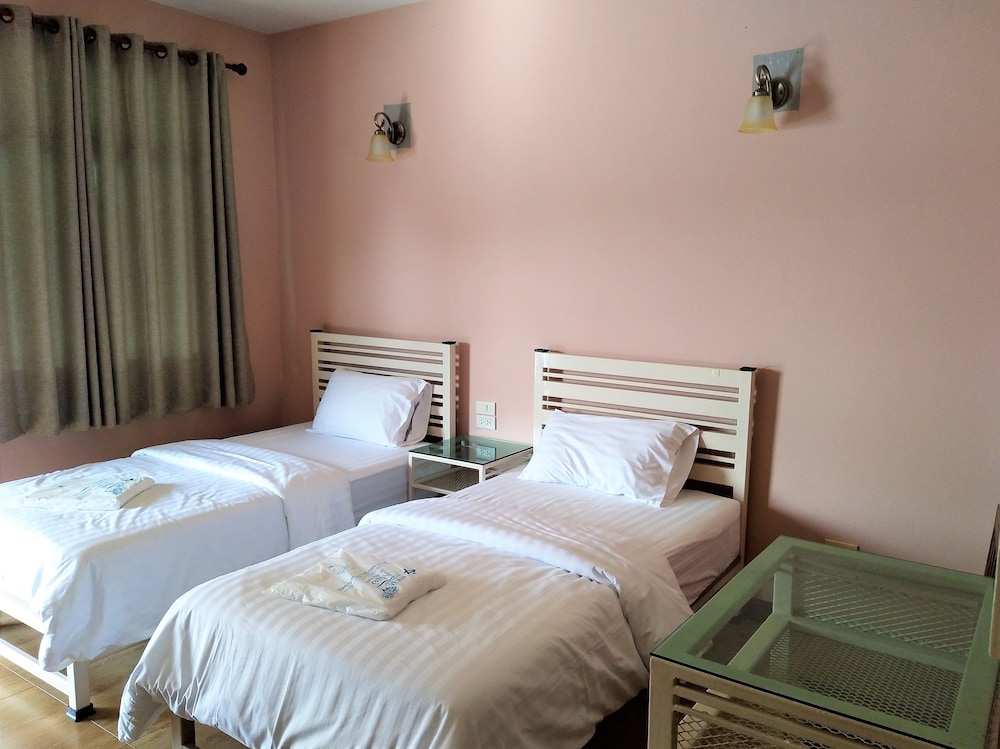 Pirom Lake And Resort 11/50