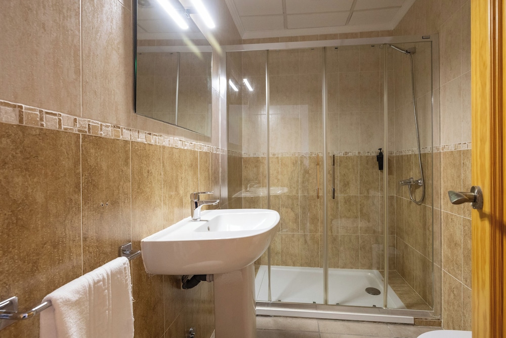 Apartment, 1 Single and 2 Double Beds، Lago Dorado Hotel 4/4