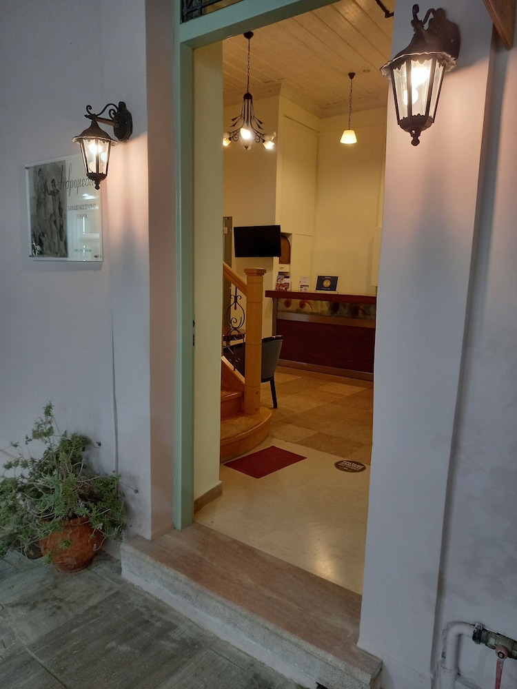 Andromeda Suites 6/25