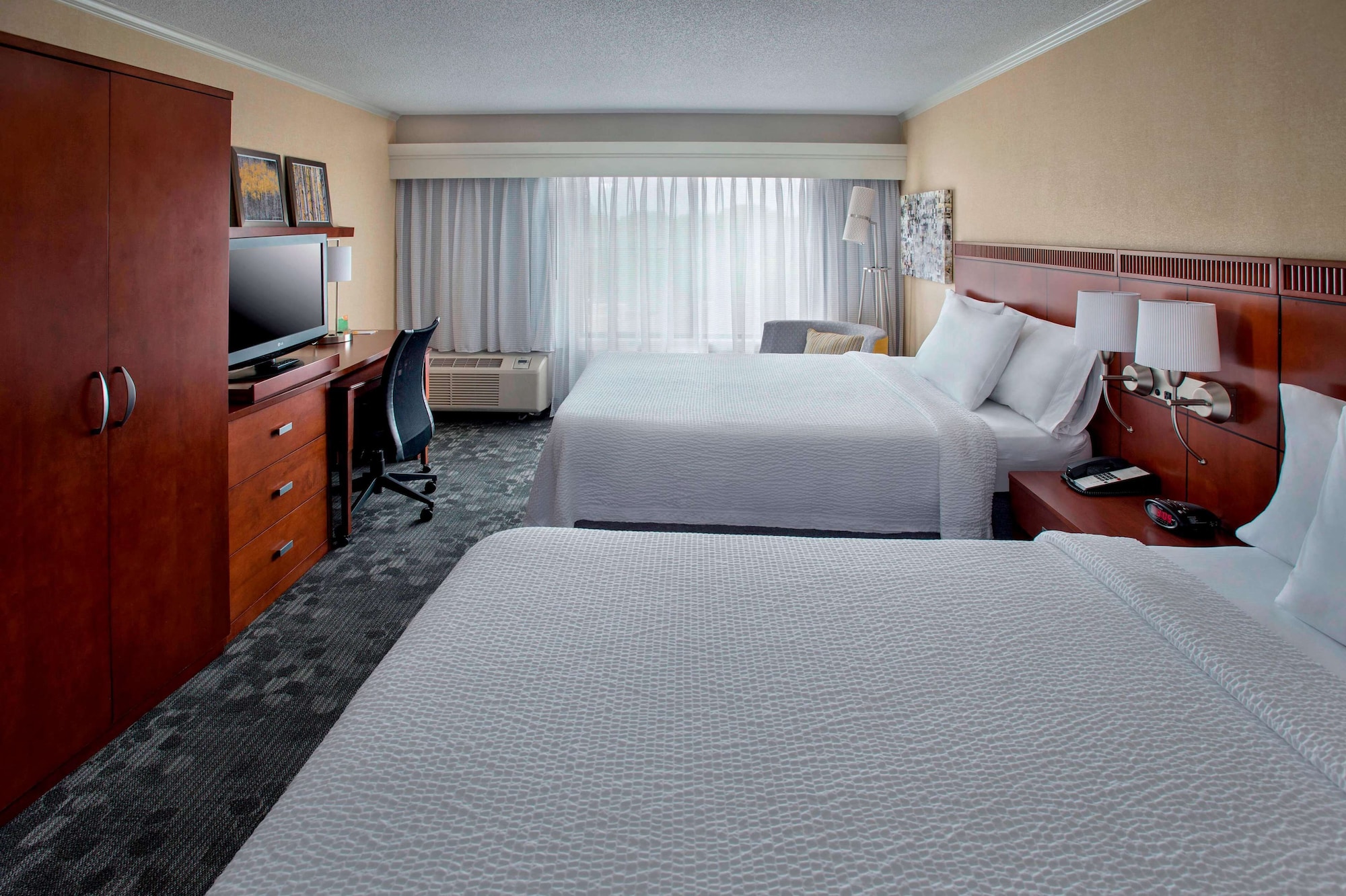 1 BEDROOM, SUITE, 2 QUEEN BEDS