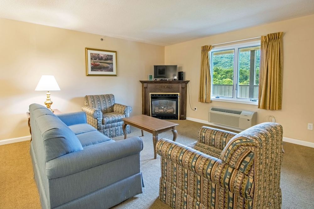 Mountain Villa With Waterpark, Golf, Skiing, Wine Tour Access and More! Massanuttens Shenandoah Vil 29/49