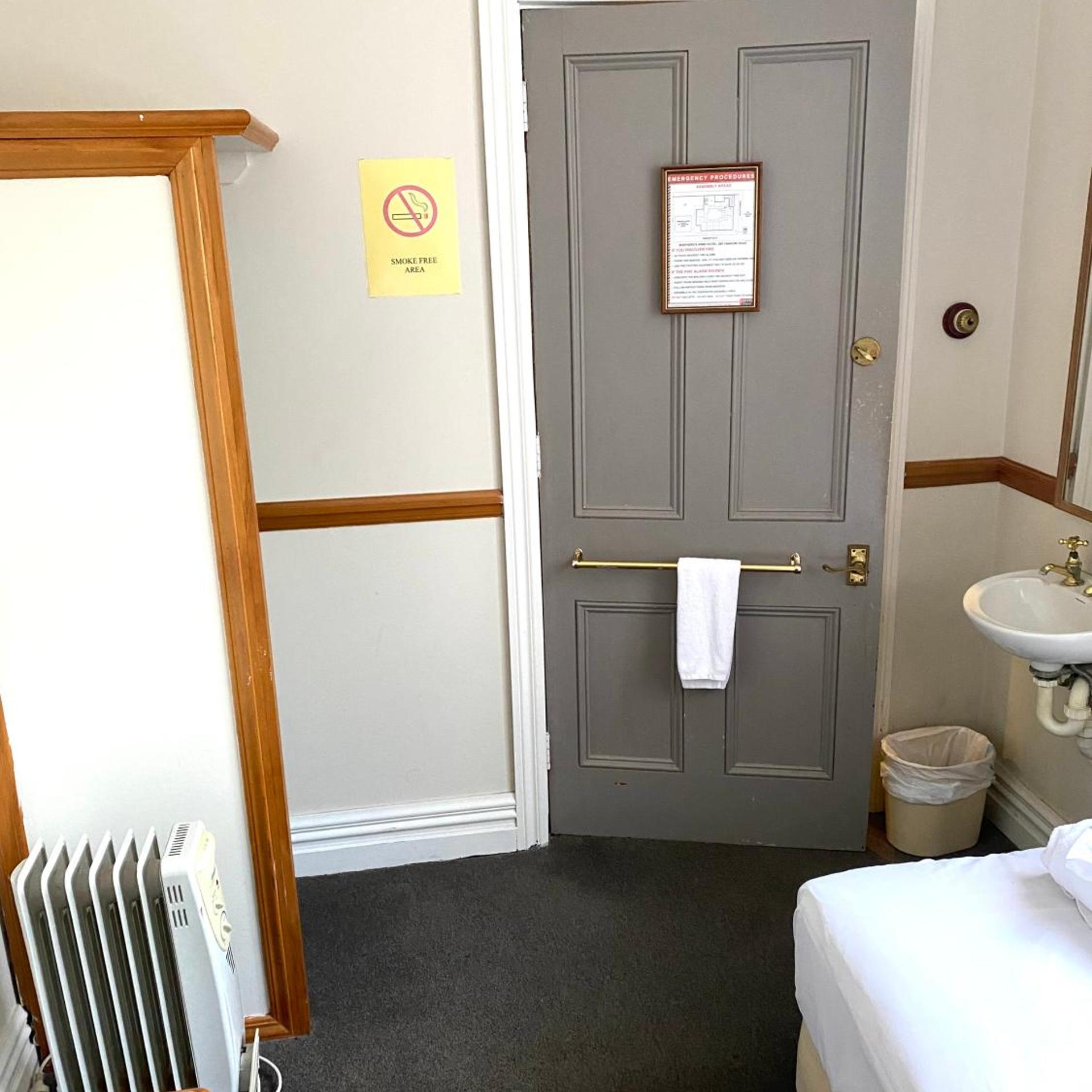 The Shepherds Arms Hotel 32/32