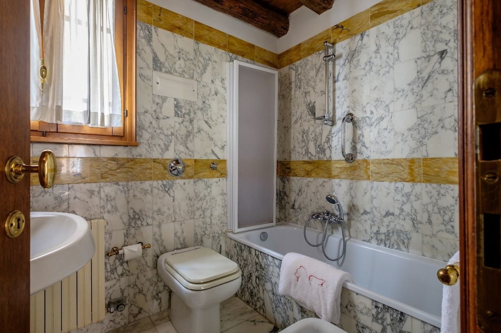 Casa Dell albero 33/38