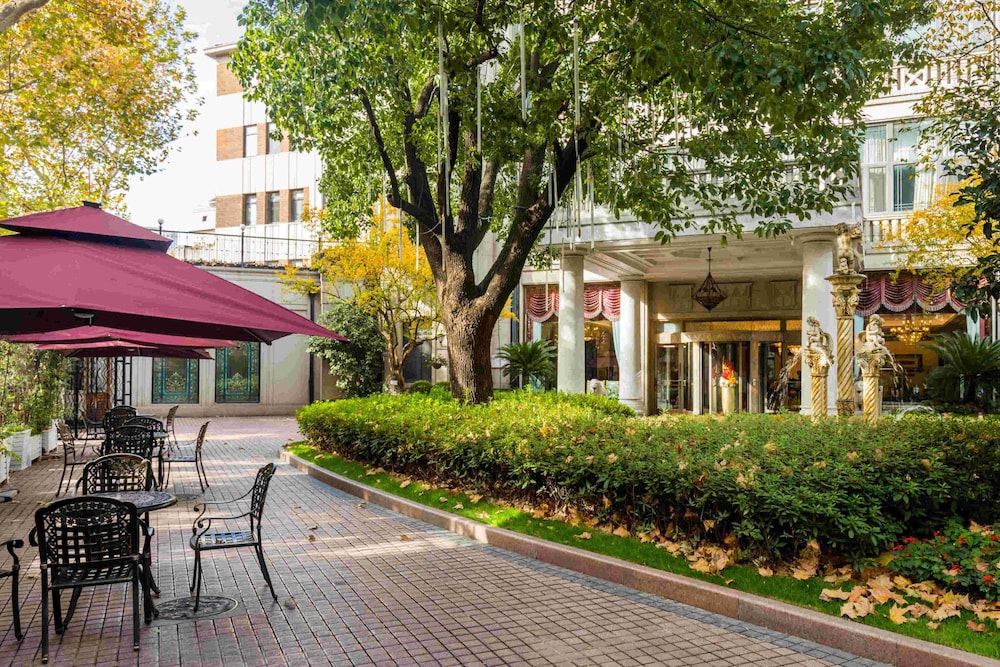 Shanghai Donghu Hotel 57/62