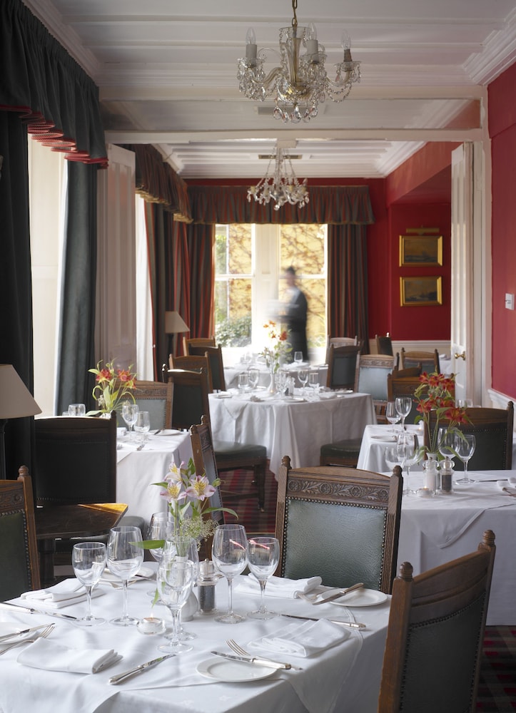 Dunraven Arms Hotel 33/43