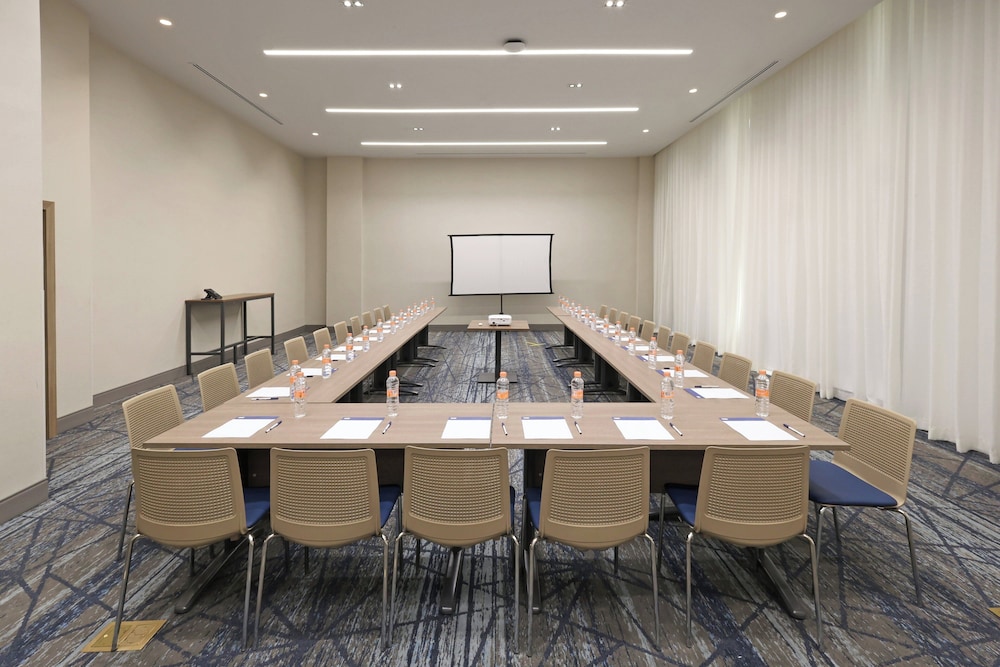 Holiday Inn Express And Suites Monterrey Sendero, San Nicolas de los Garza 41/50