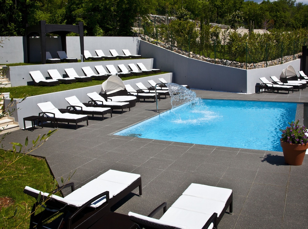 Hotel Laurus 79/82