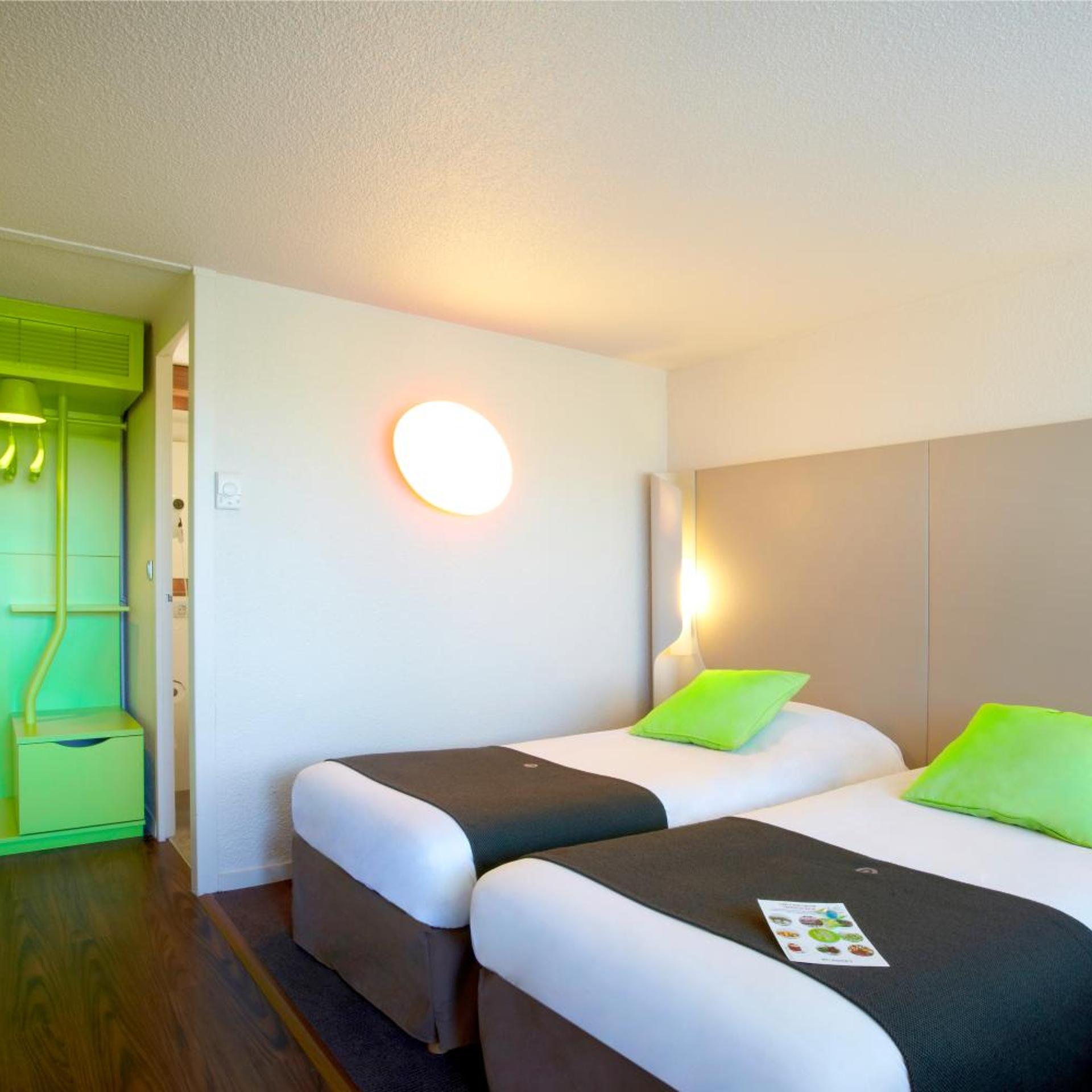 Room, Twin Beds