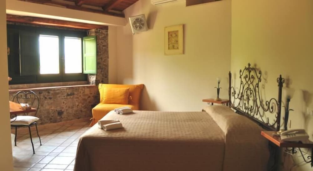 SUPERIOR, DOUBLE BED, GARDEN VIEW, GARDEN AREA