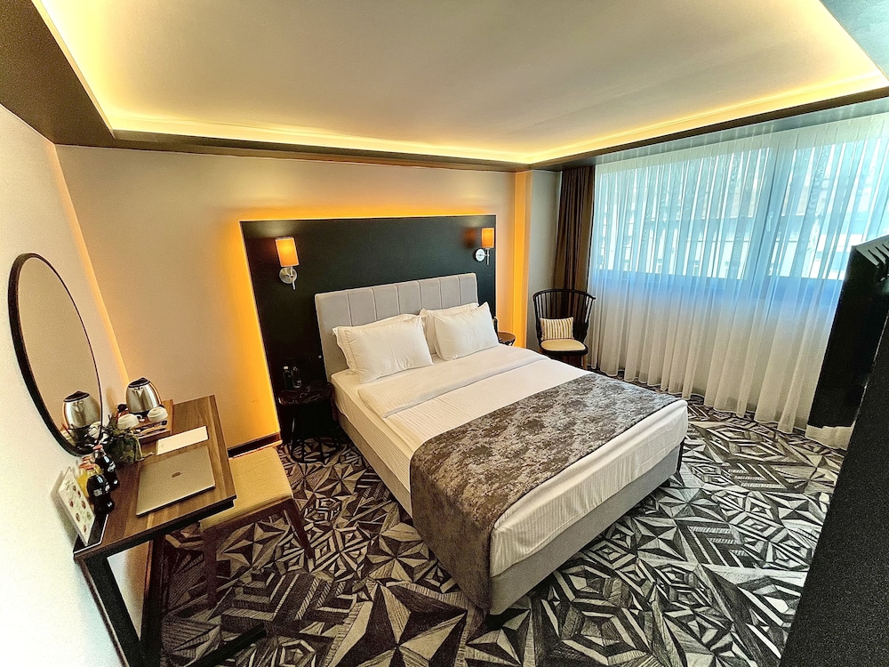 Room at Weingart Hotel, ISTANBUL