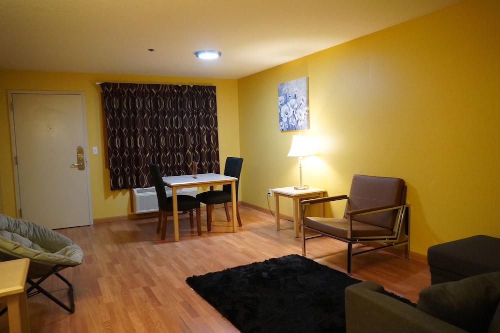 Timberland Inn & Suites 49/63
