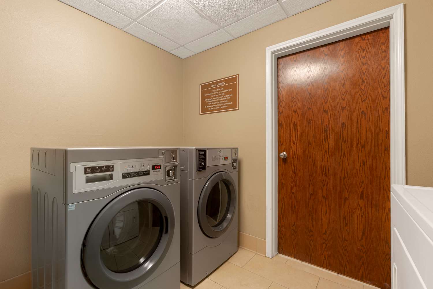 Best Western Plus Olympic Inn 39/73