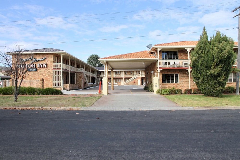 Grand Manor Motor Inn 6/32