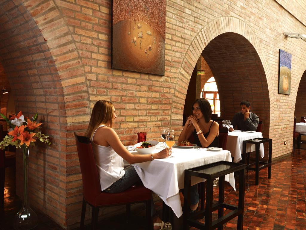 Del Bono Park Spa Casino 17/24