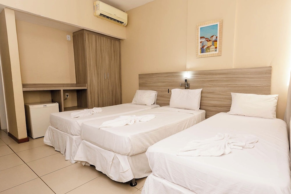 ROOM, TRIPLE, 3 BEDS