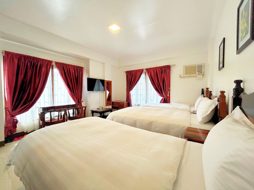Forest, Triple, 3 Beds
