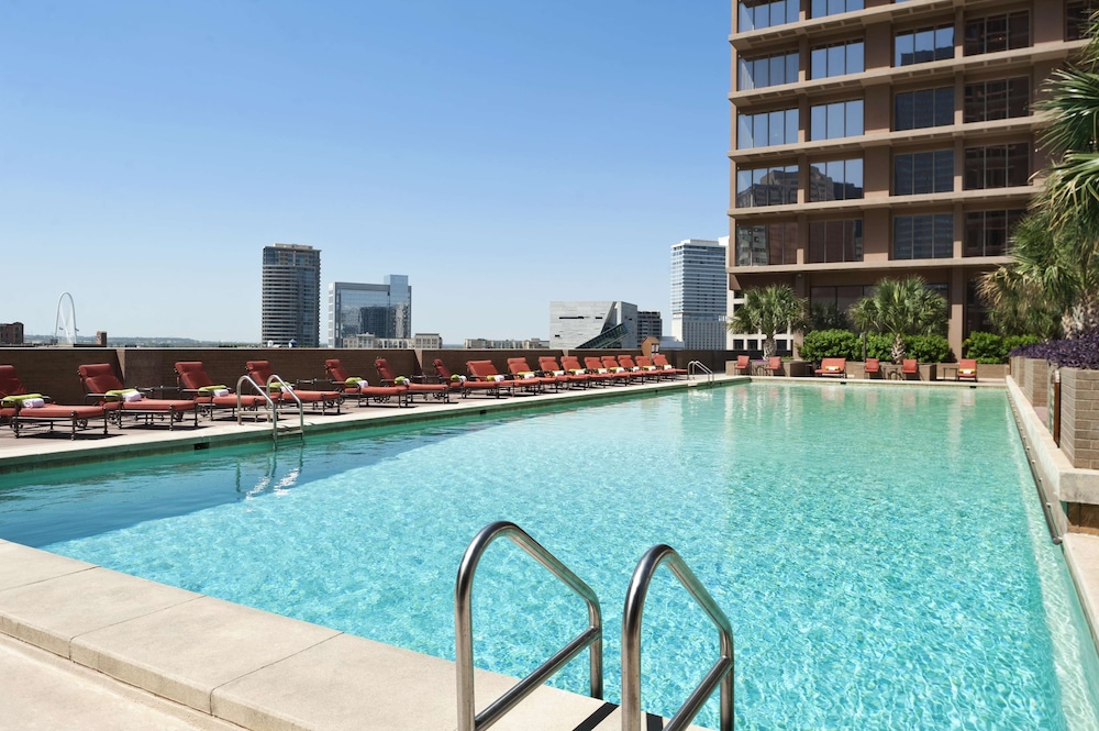 Fairmont Dallas 56/73