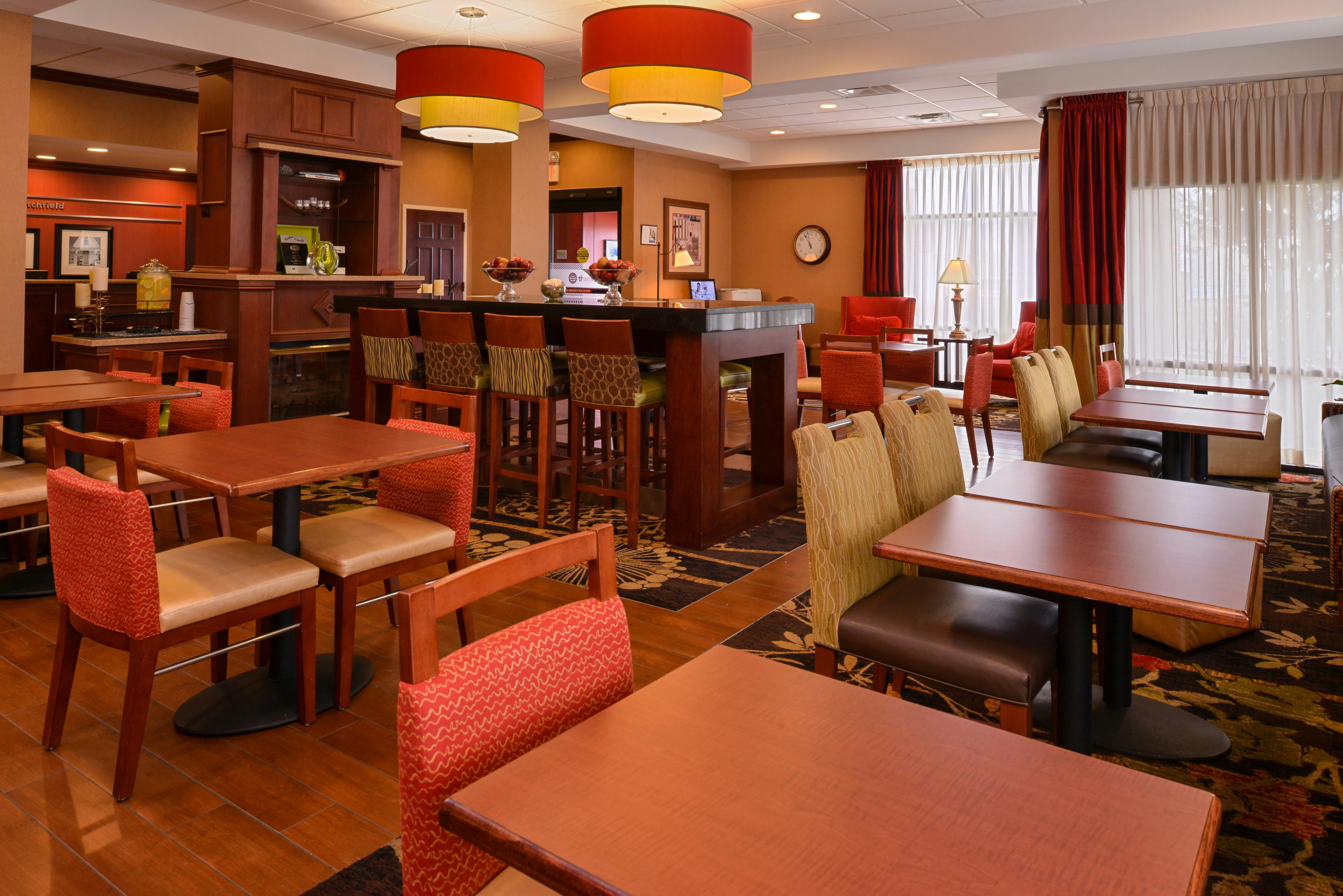 Hampton Inn Litchfield 13/21
