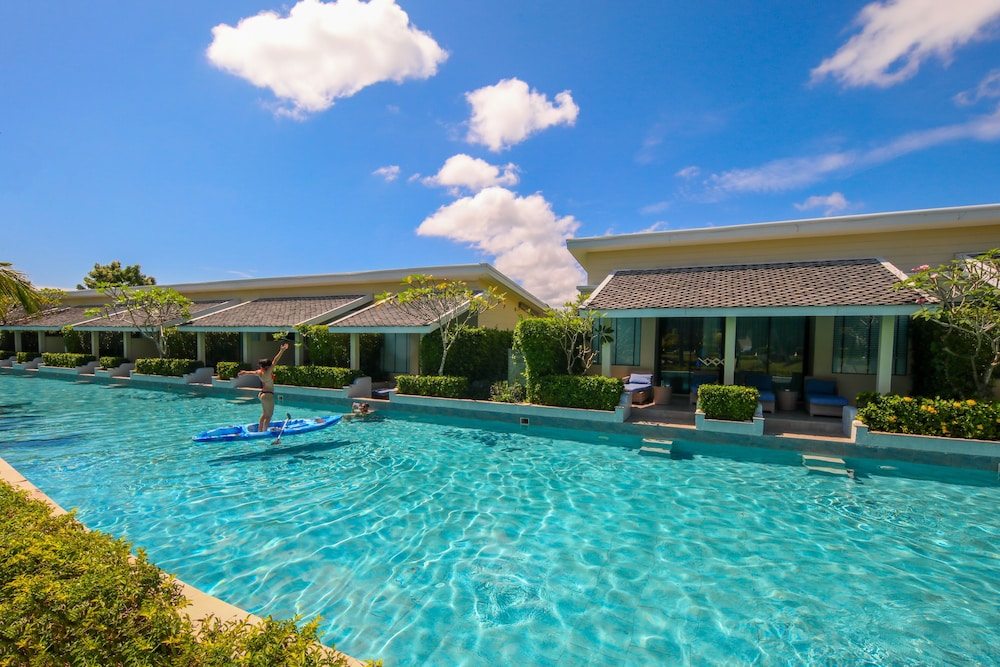 Craft Resort & Villas 63/69