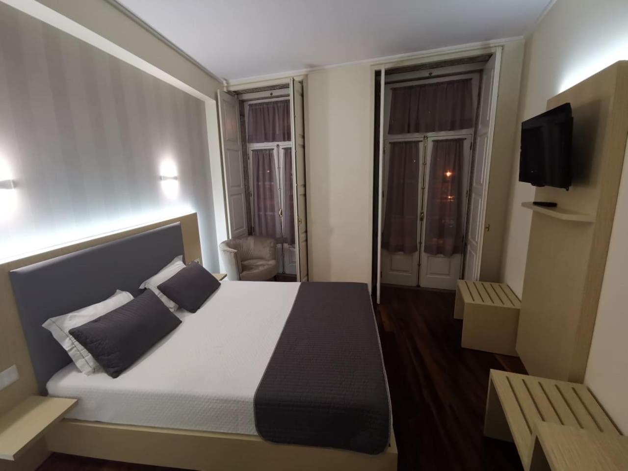 Hotel Residencial Dora 13/50