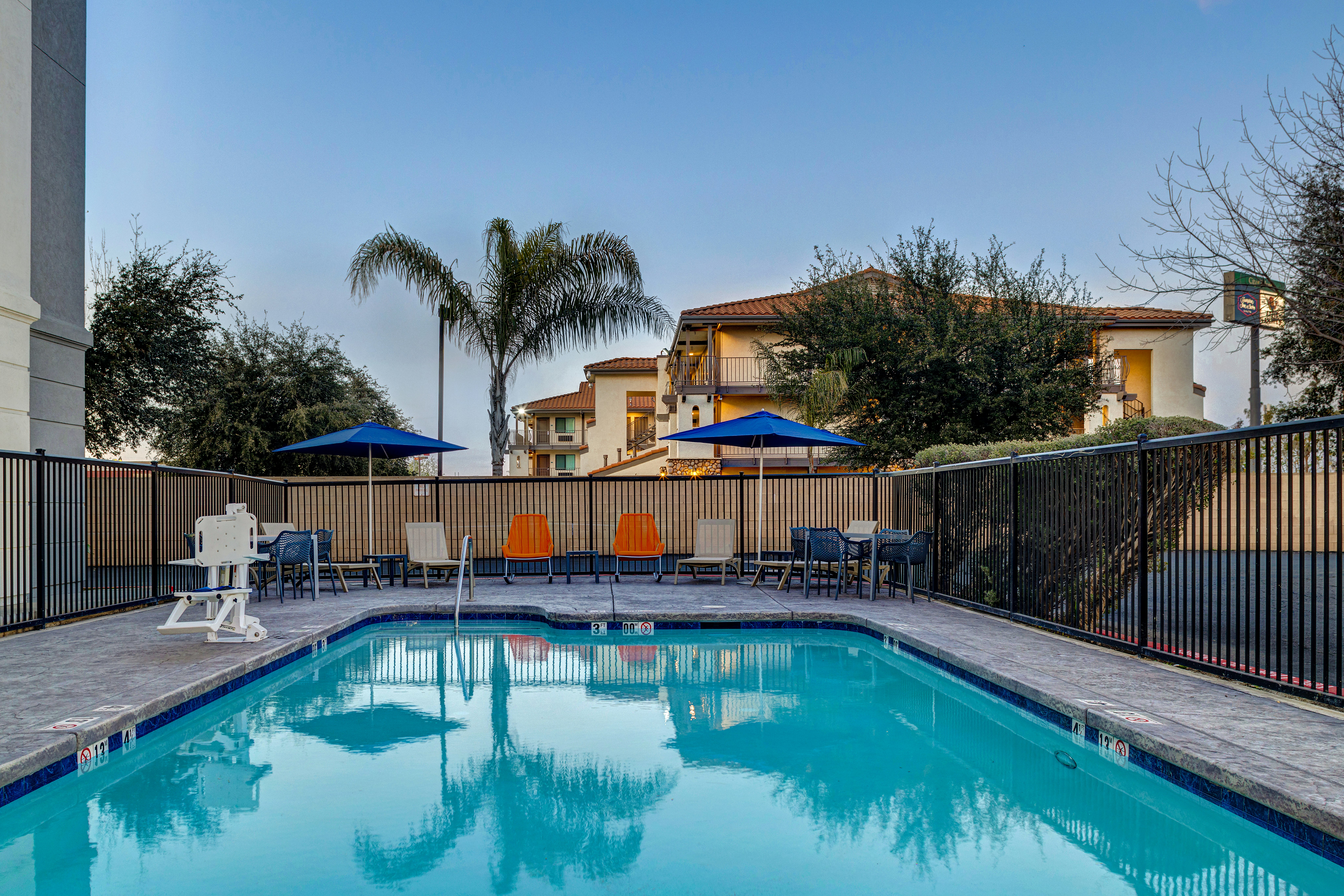Hampton Inn And Suites Tulare 7/60