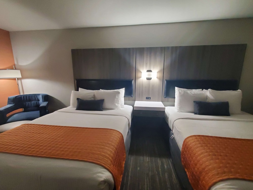 Best Western Plus Renton Inn 15/37