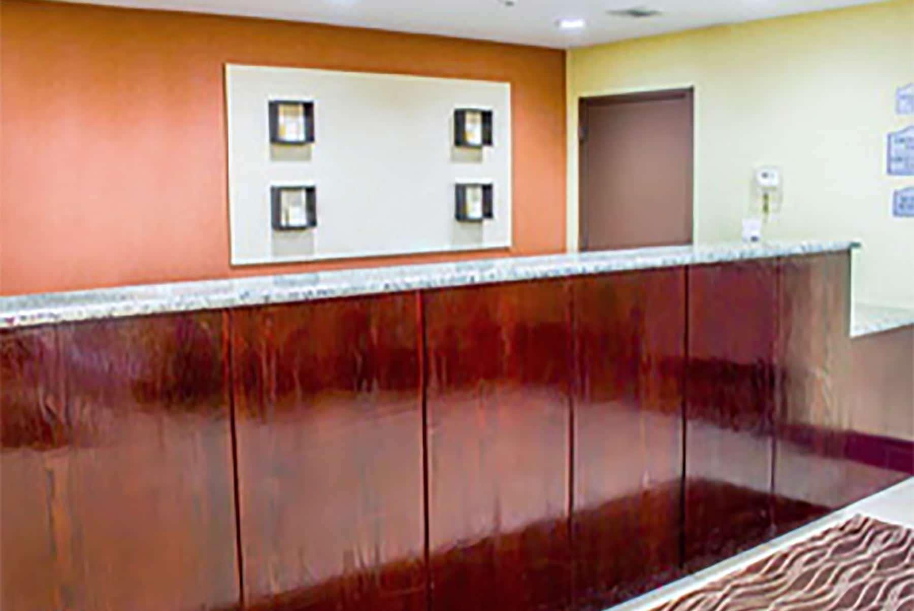 Travelodge by Wyndham Ozone Park 5/19