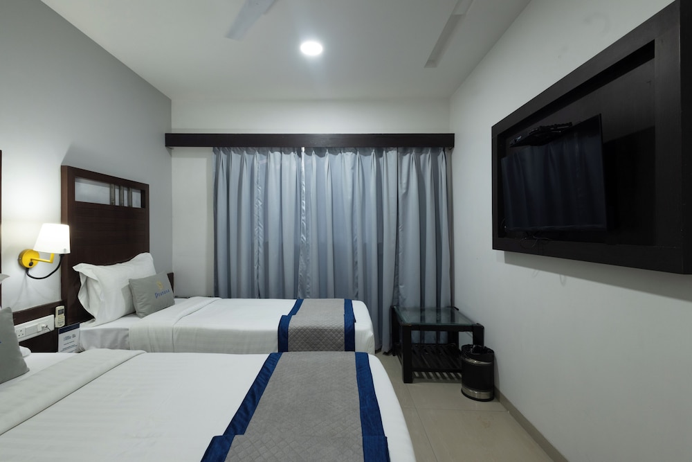 Capital O 33294 Hotel Sapphire Regency (Ex. Sapphire Regency) 16/50