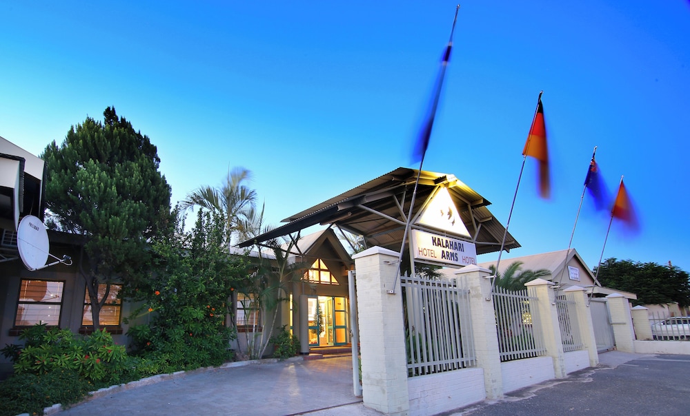 Kalahari Arms Hotel 8/69