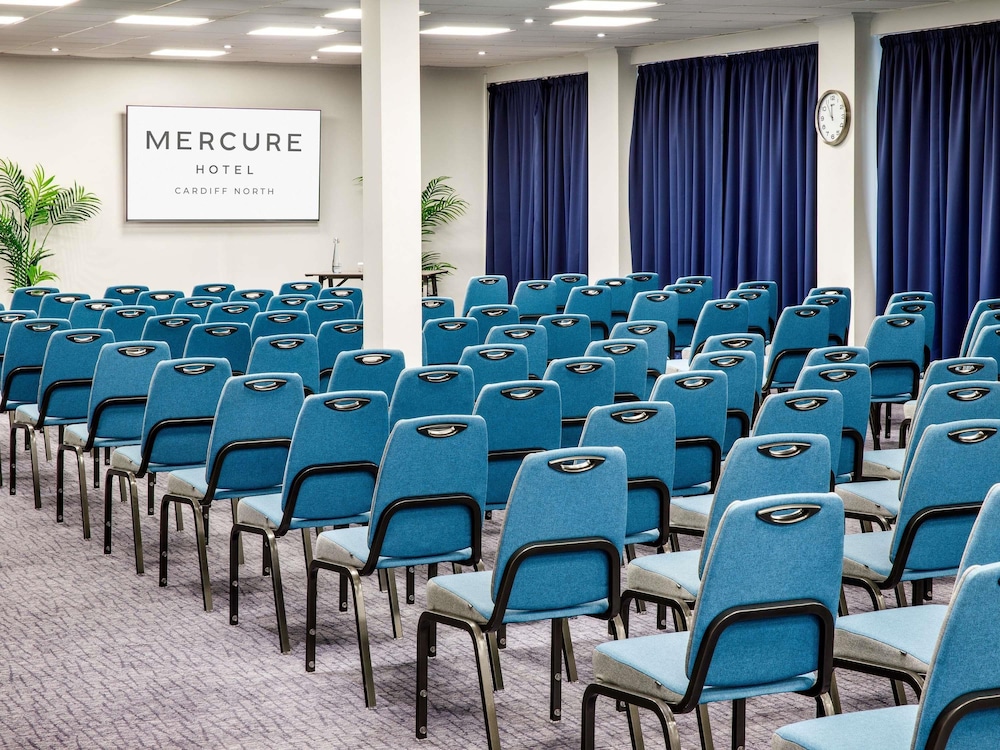 Mercure Cardiff North Hotel 39/50