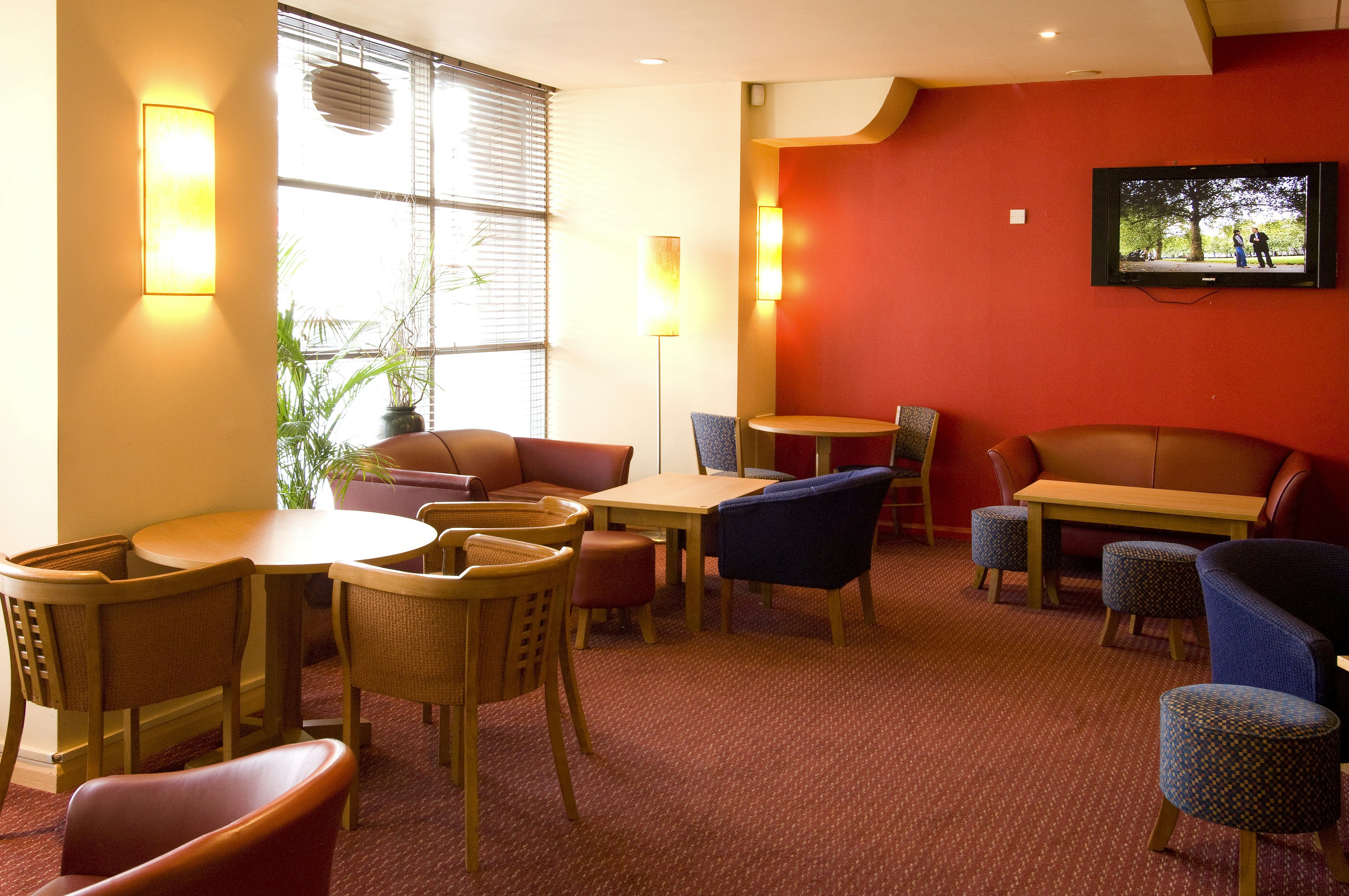 Premier Inn West Bromwich Town Centre (New Square) 20/26