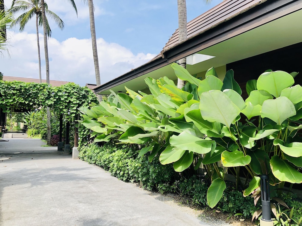 Khanom Beach Resort and Spa 61/68